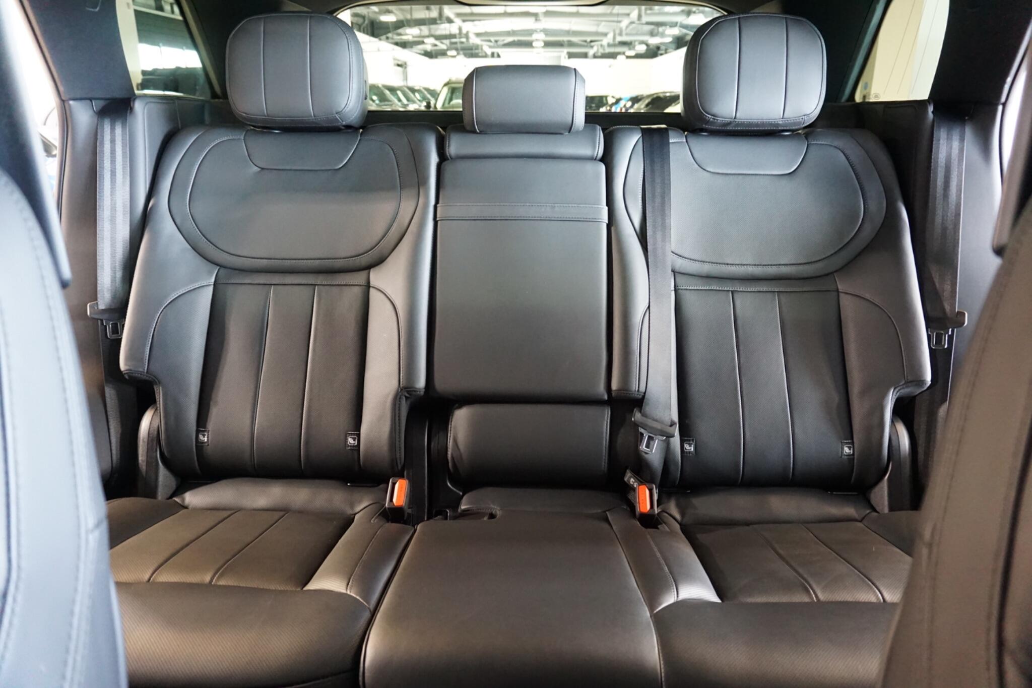 Land Rover Range Rover Sport 3.0 D300 MHEV Dynamic SE SUV 5dr Diesel Auto 4WD Euro 6 (s/s) (300 ps)